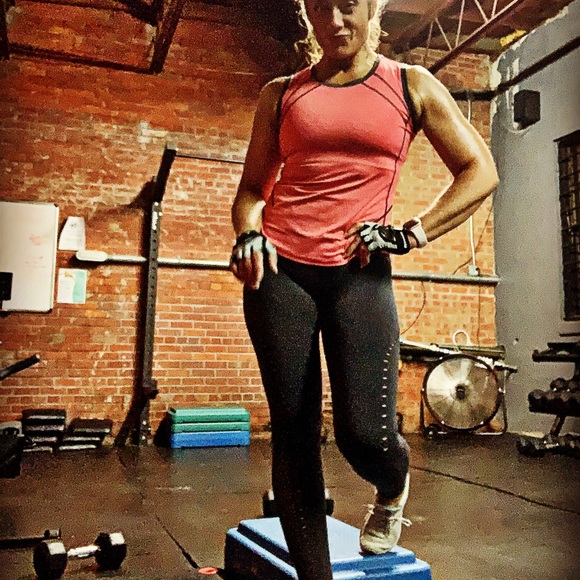 Meet your Posher, Melissa - Picture 2 of 8